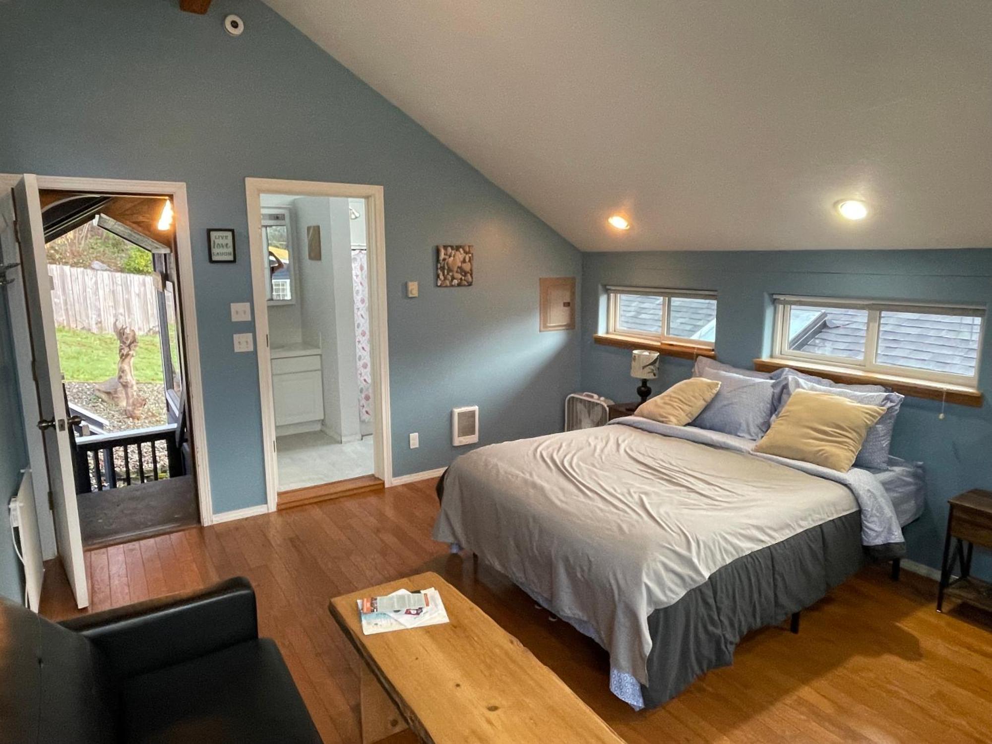 Oceanfront Studio/Loft: Alpacas, Oysters & Kayaks Shelton Extérieur photo